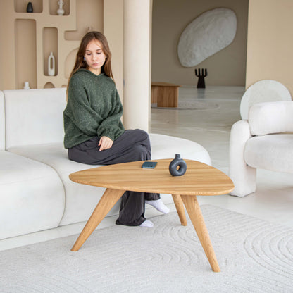 THE MEDIAN - coffee table