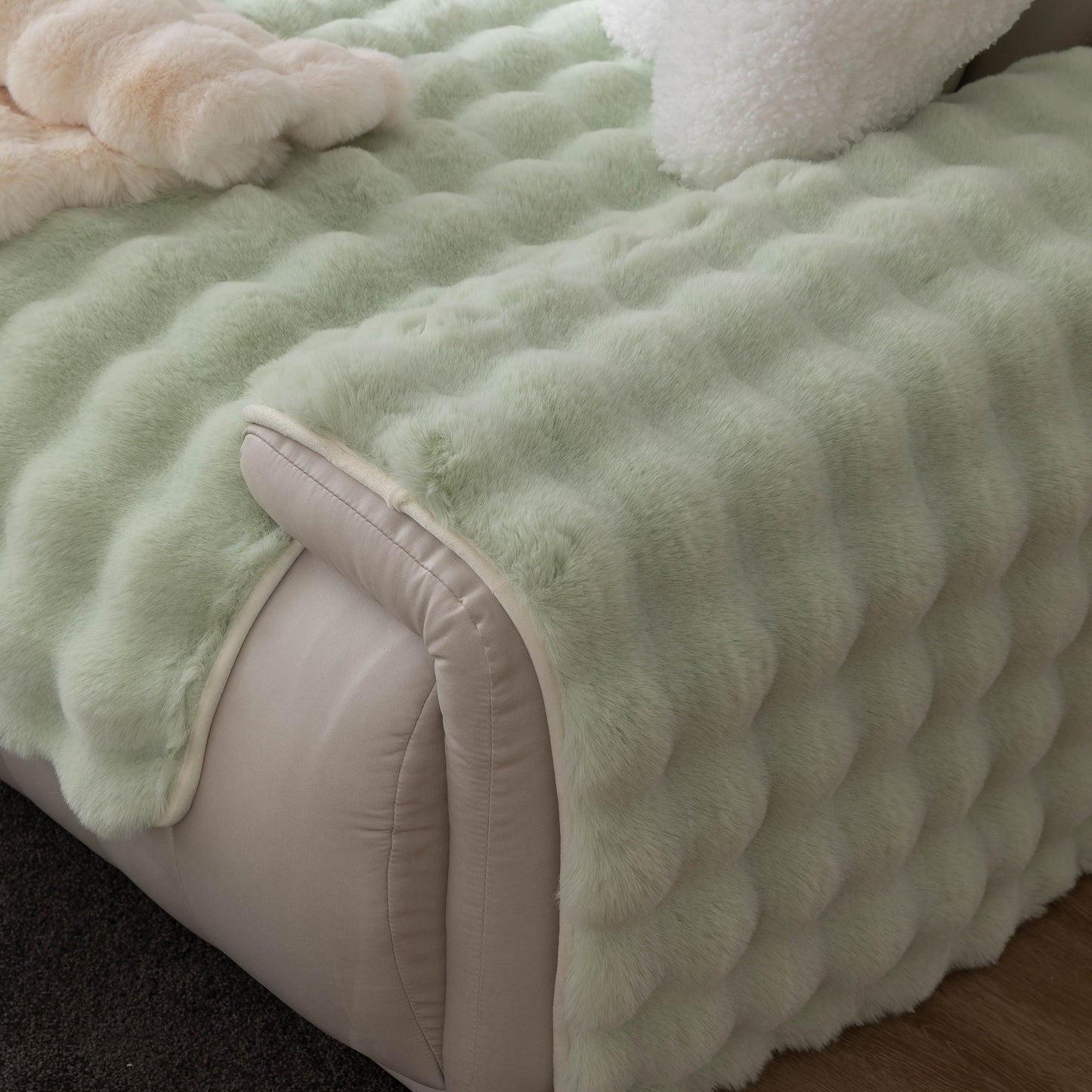 Thick Sofa Cushion Solid Color Faux Fur Fluffy Sofa Cushion Non-Slip Couch Covers