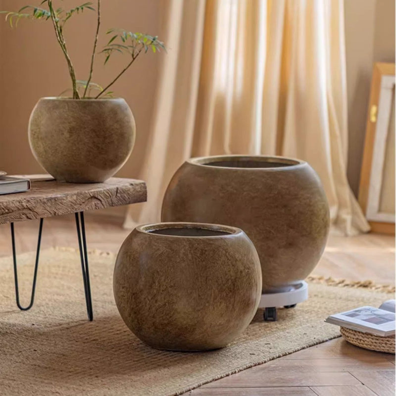 Round Magnesium Clay Planter