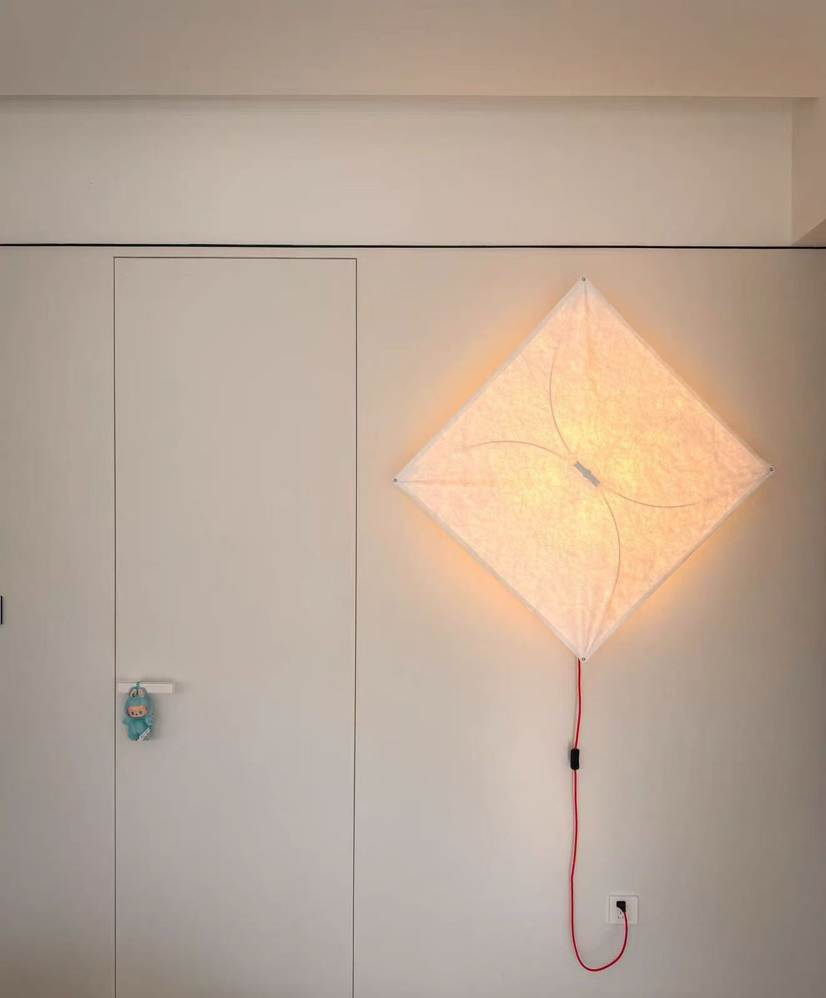 Kite Shaped Paper Wall Lamp