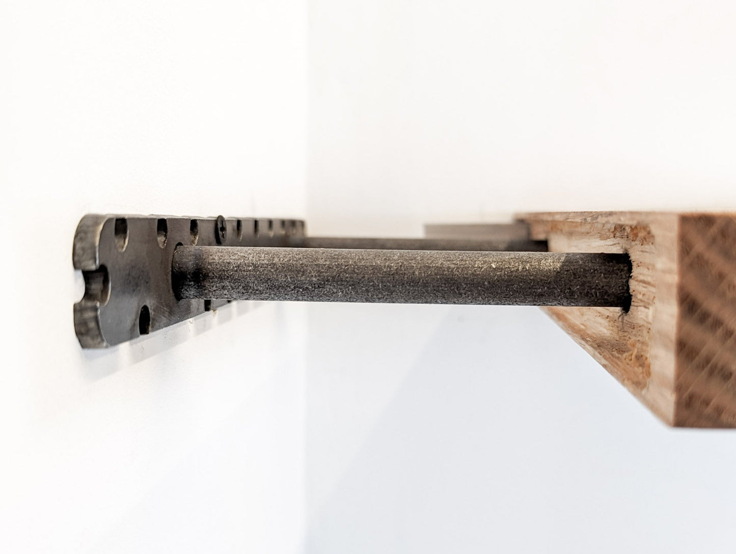 Floating Corner Shelf with Round Edge in Mahogany