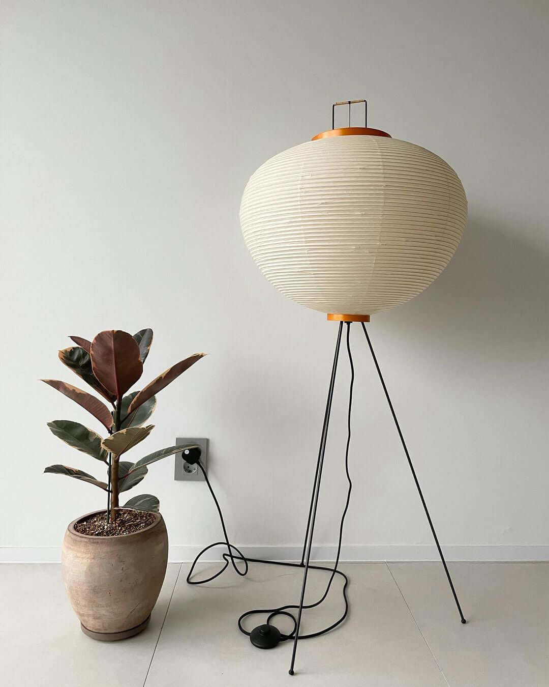 Akari 10A 14A Floor Lamp
