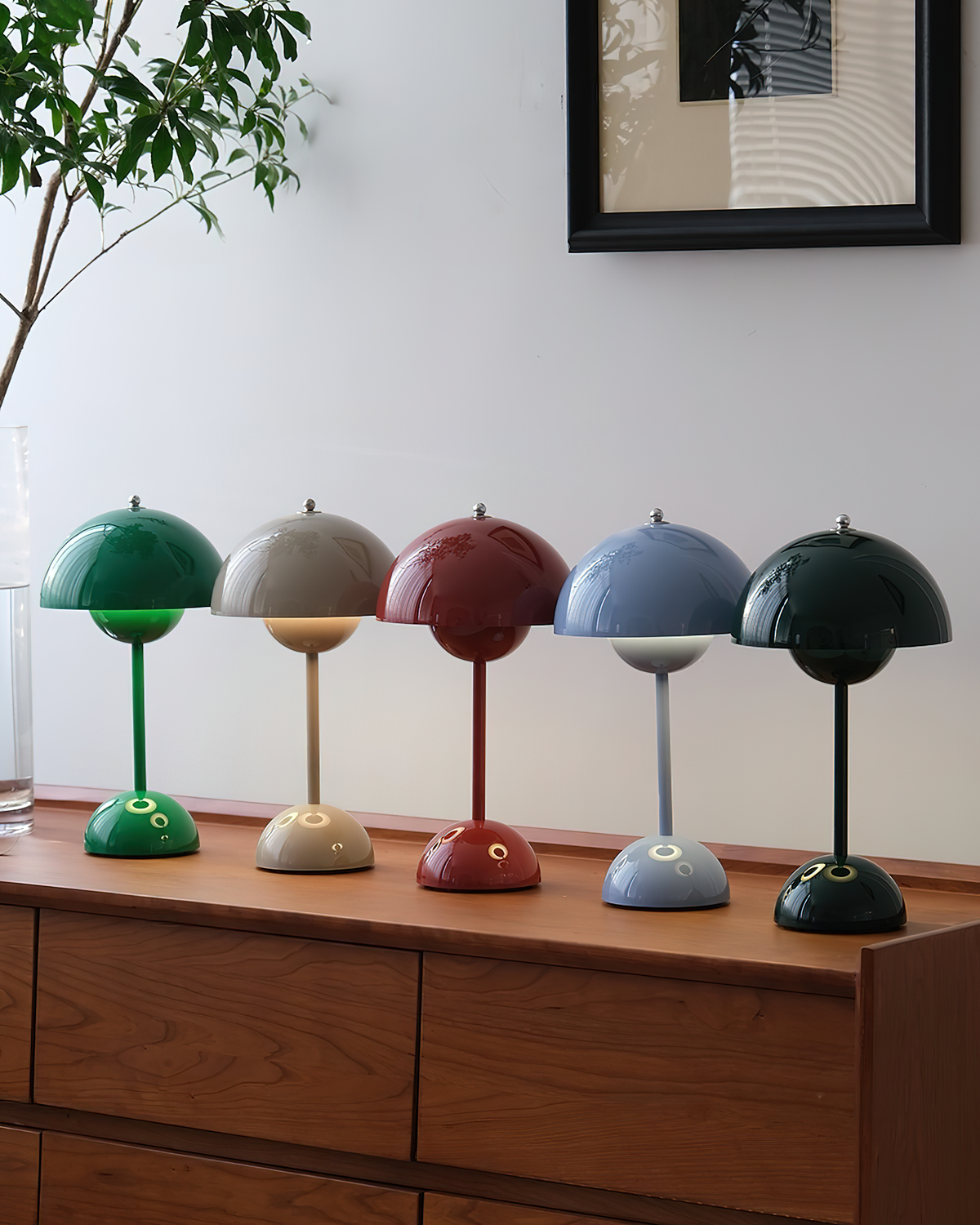 Flowerpot VP9 Portable Table Lamp