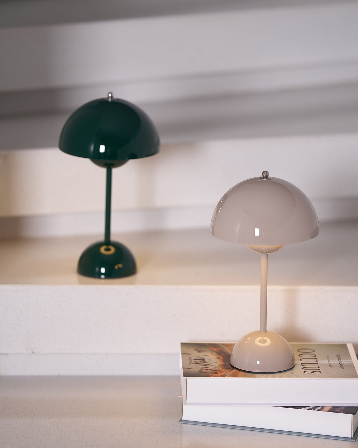 Flowerpot VP9 Portable Table Lamp