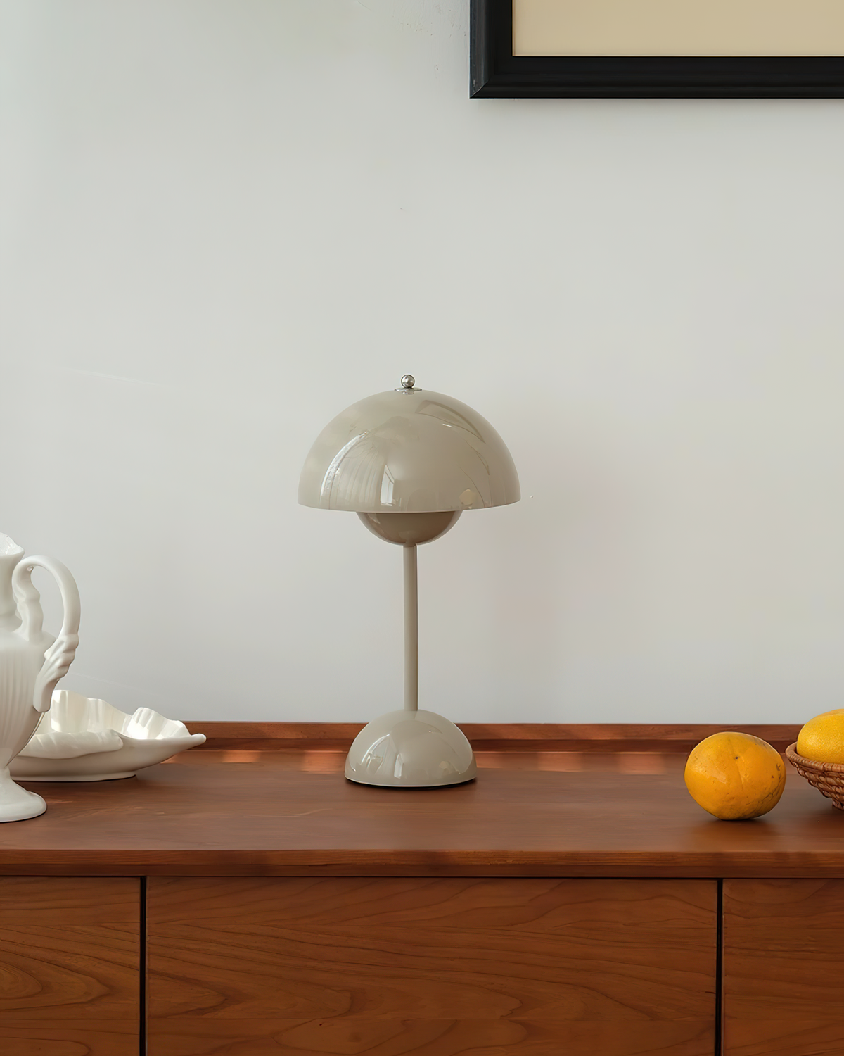 Flowerpot VP9 Portable Table Lamp