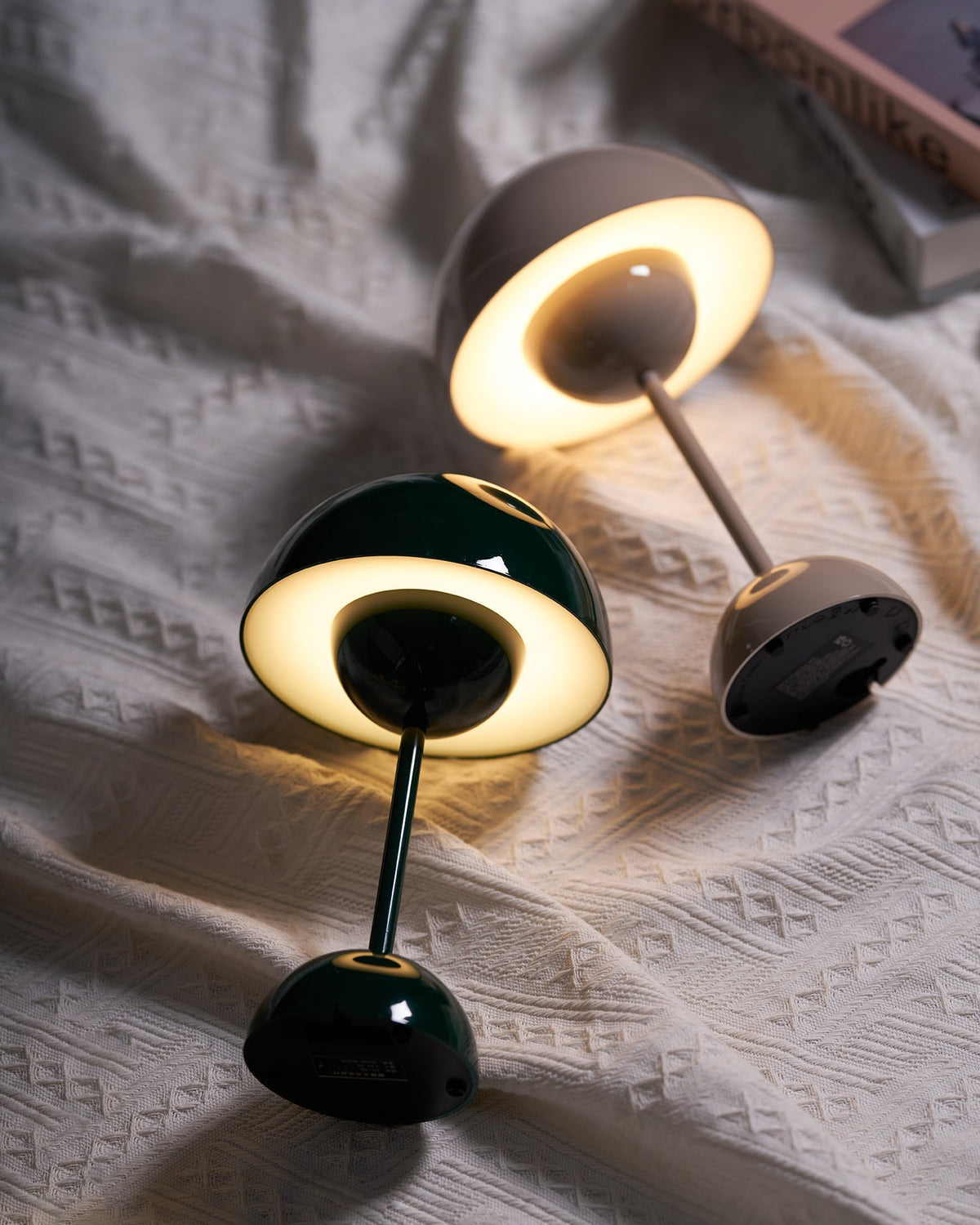 Flowerpot VP9 Portable Table Lamp
