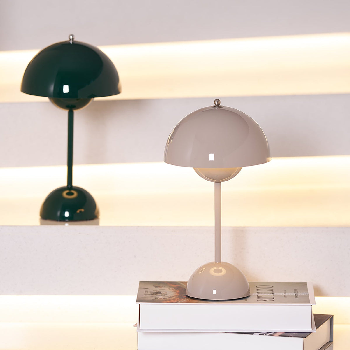 Flowerpot VP9 Portable Table Lamp