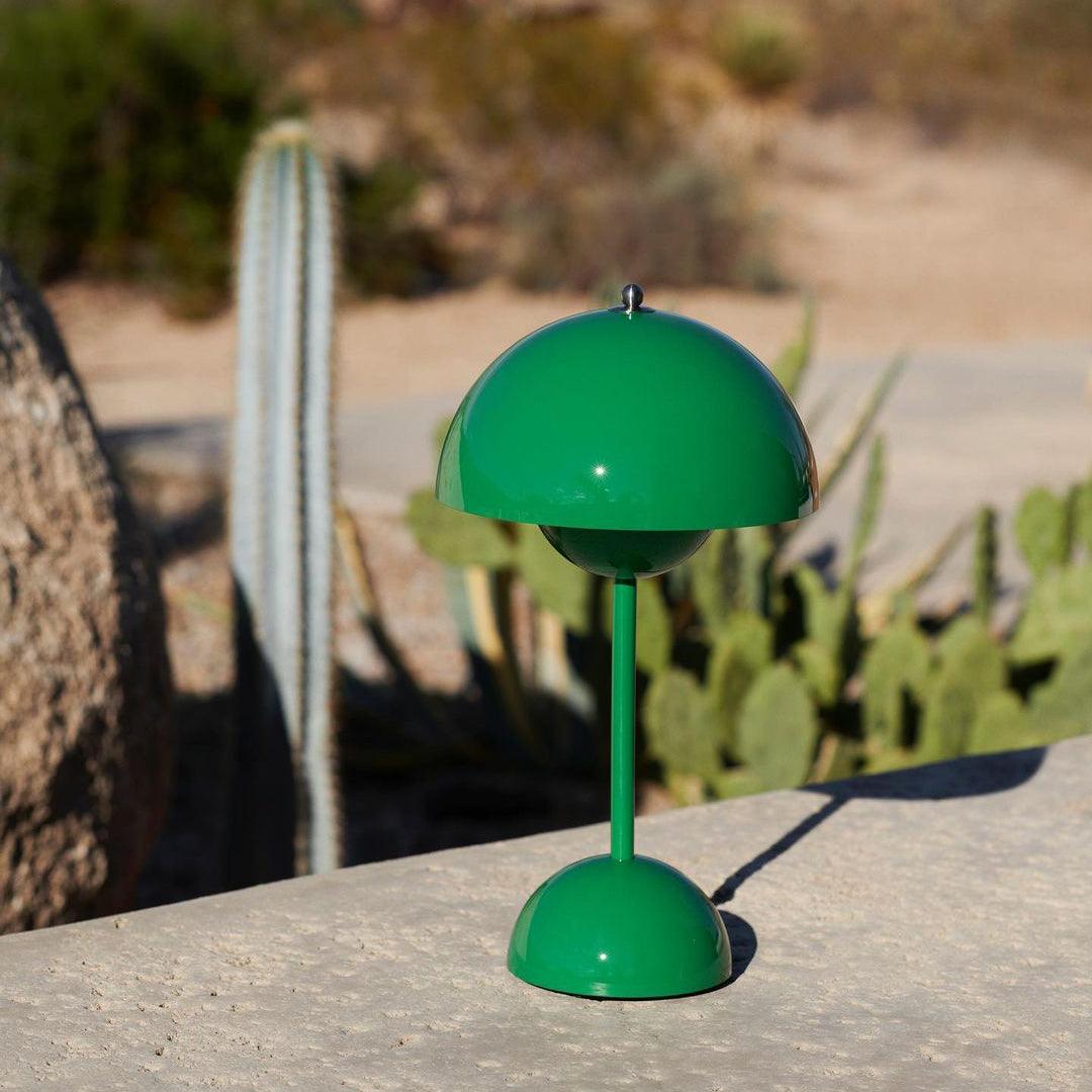Flowerpot VP9 Portable Table Lamp