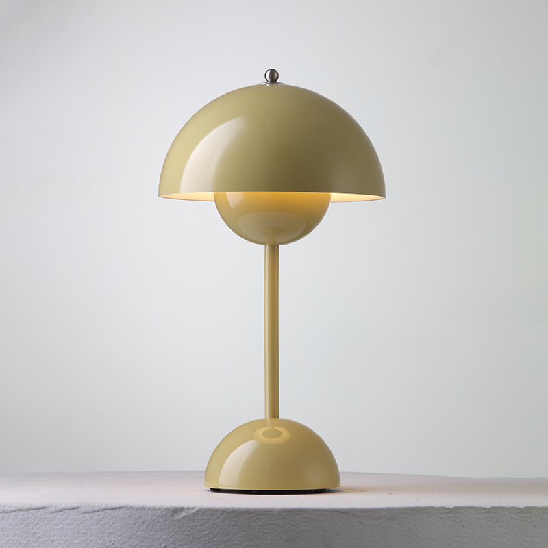 Flowerpot VP9 Portable Table Lamp