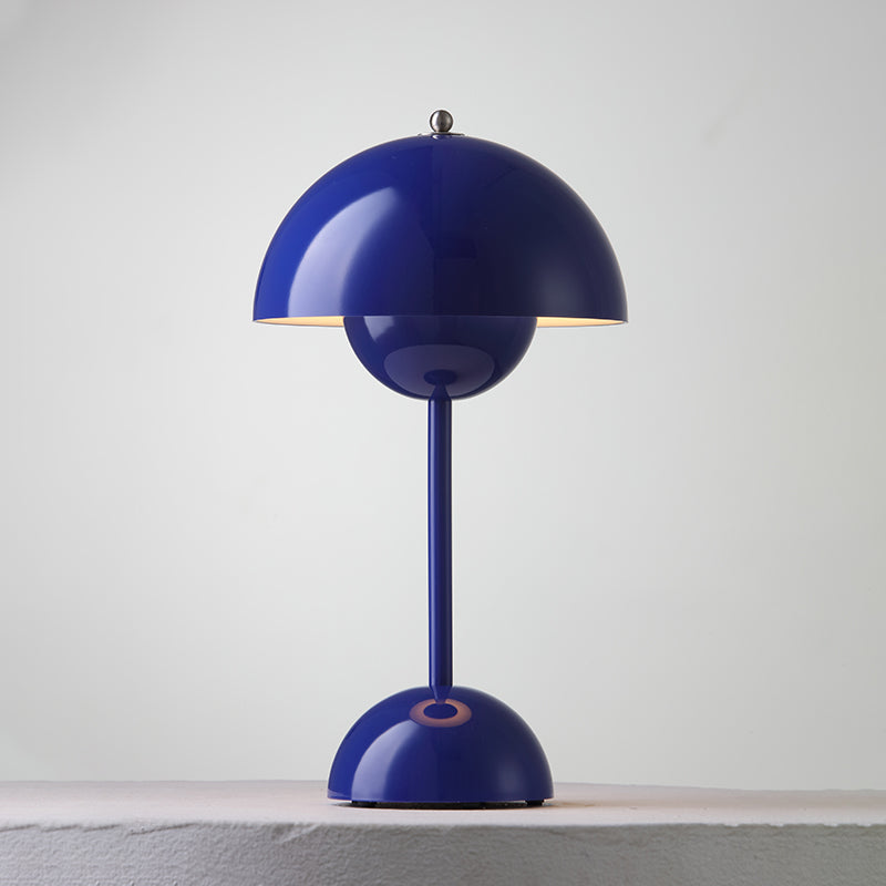 Flowerpot VP9 Portable Table Lamp
