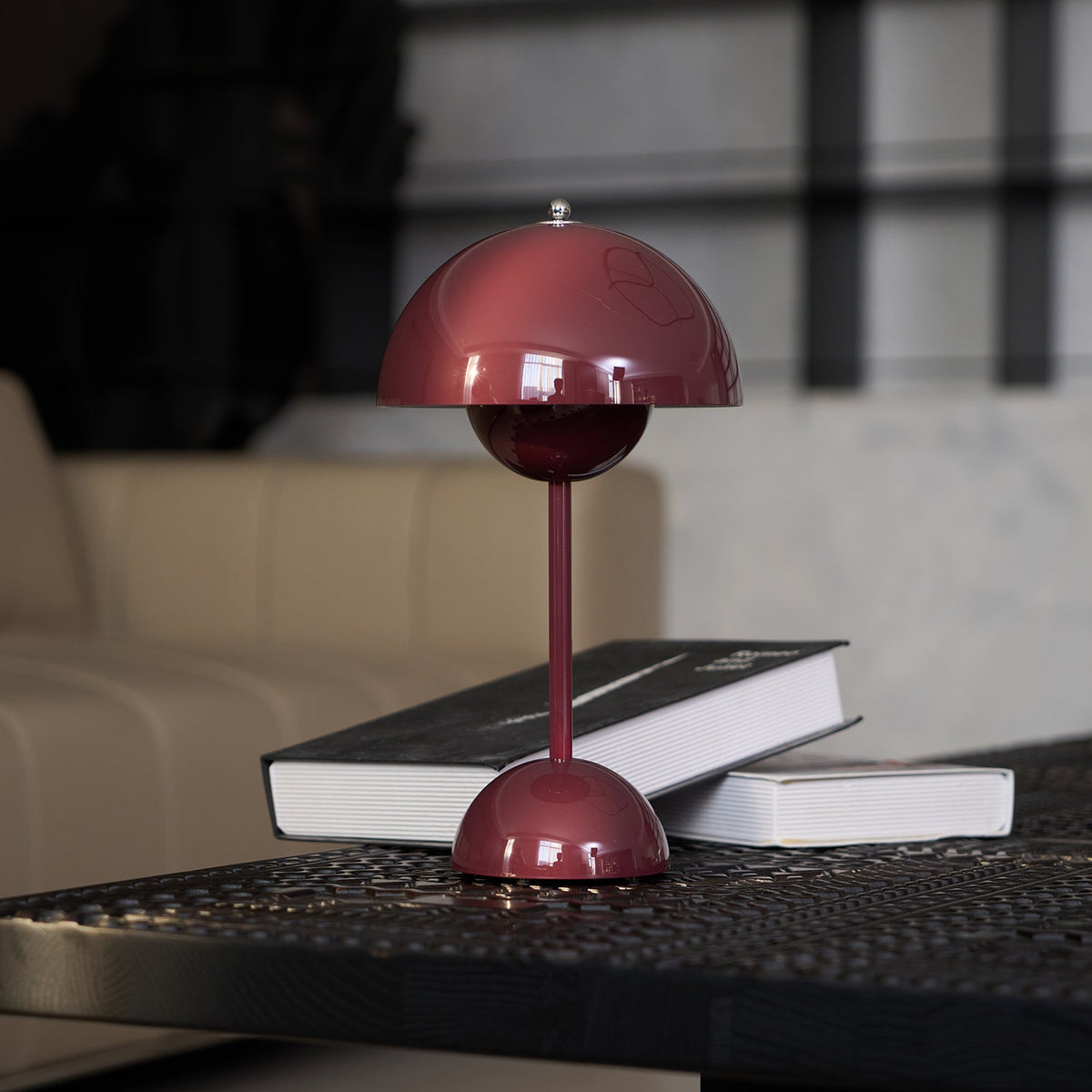 Flowerpot VP9 Portable Table Lamp