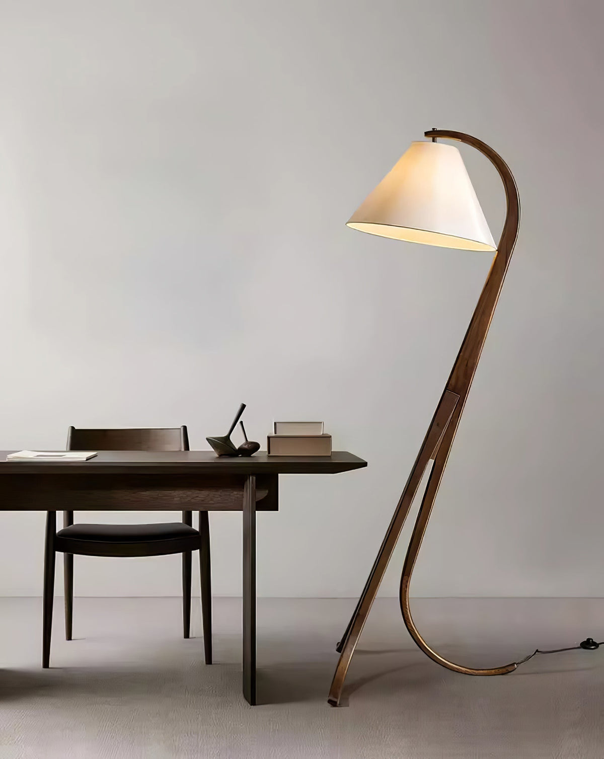 Orellis Curved Wood Floor Lamp