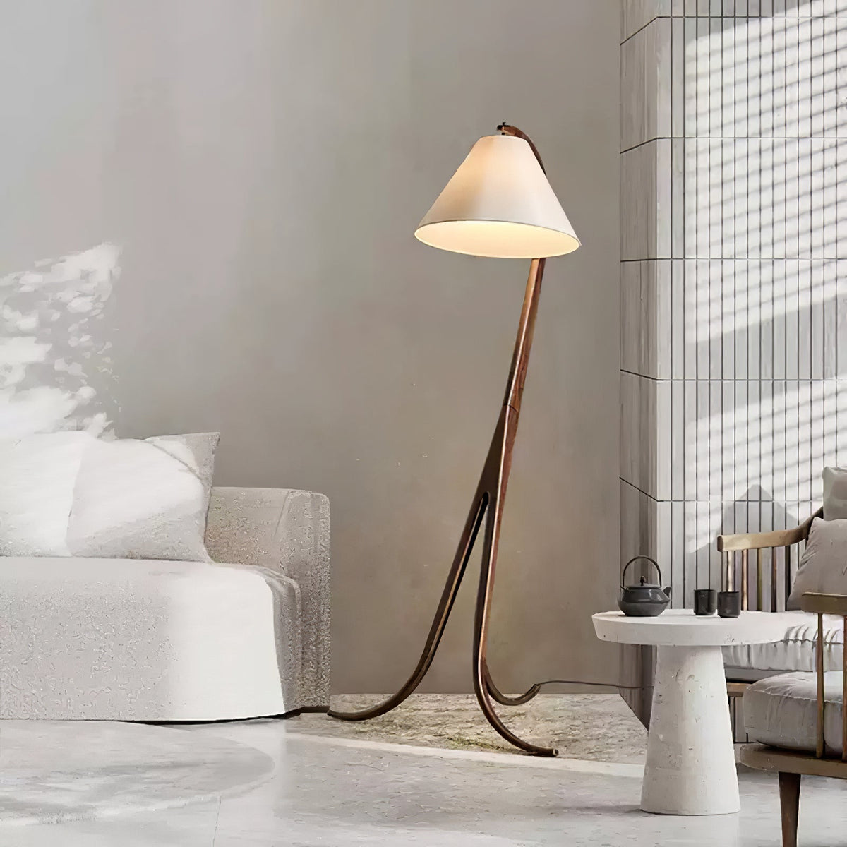 Orellis Curved Wood Floor Lamp