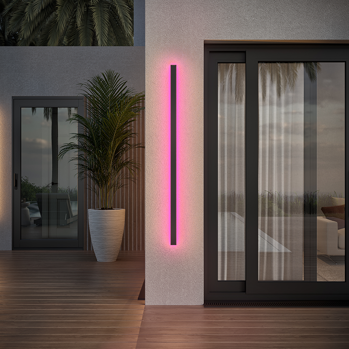 Svelte Smart Outdoor Lamp
