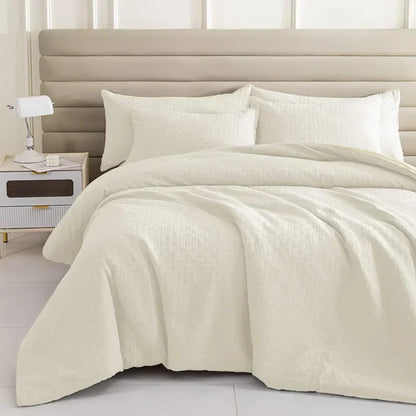 DecorBites™ Comforter and Pillowcase Quilt Set: Soft, Breathable, and Durable for Queen Bed