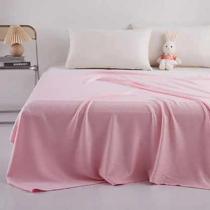 DecorBites™ Bamboo Fiber Cooling Summer Blanket: Lightweight Diamond Quilt Duvet