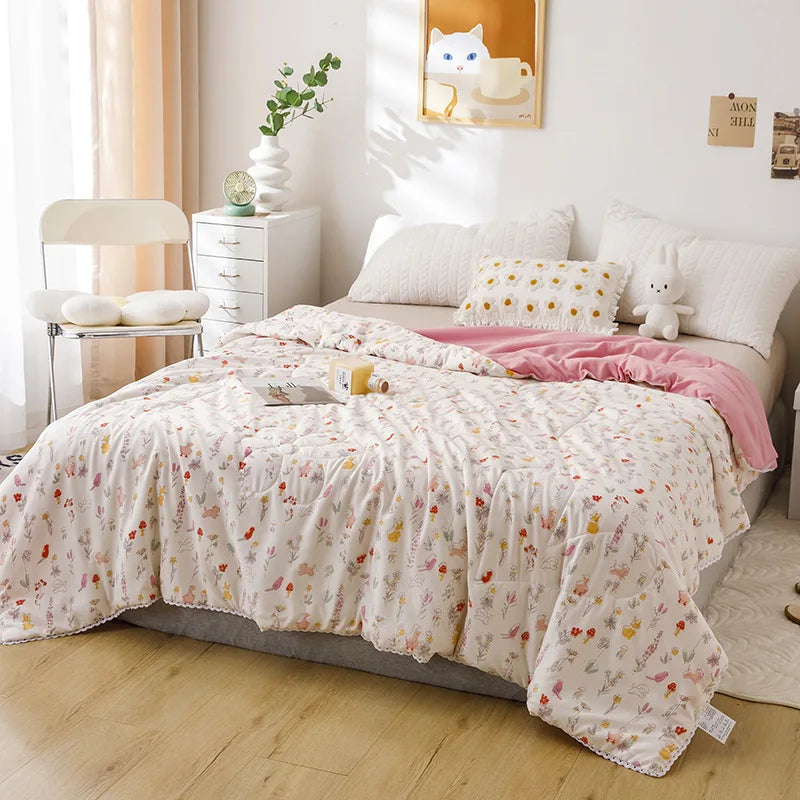 DecorBites™ Cartoon Print Quilted Double Blanket for Queen Size Bed