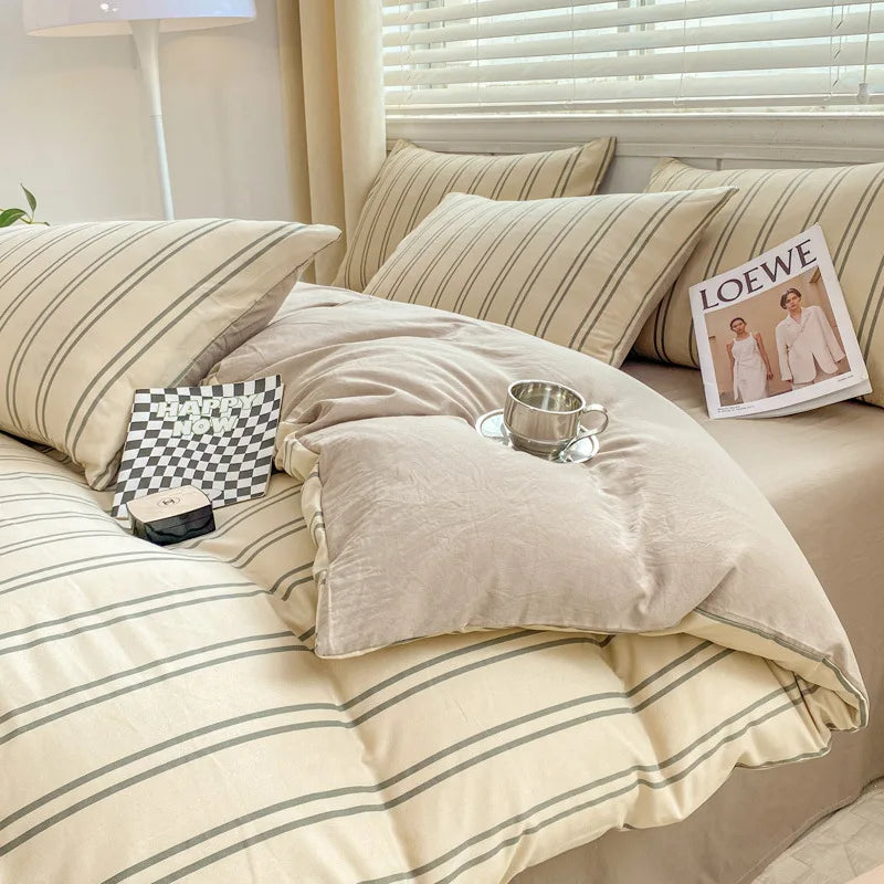 DecorBites™ Cartoon Heart Floral Print Duvet Set with Bed Sheet & Pillowcases