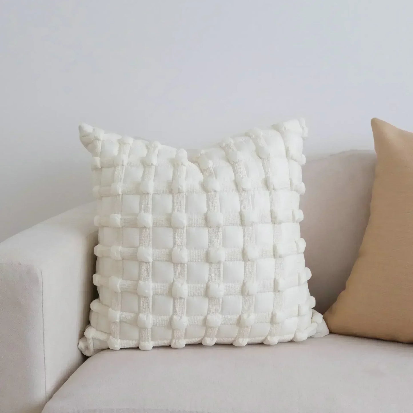 DecorBites™ 3D Dot Bubble Gray Black White Luxury Cushion Cover - Fashionable Home Decor