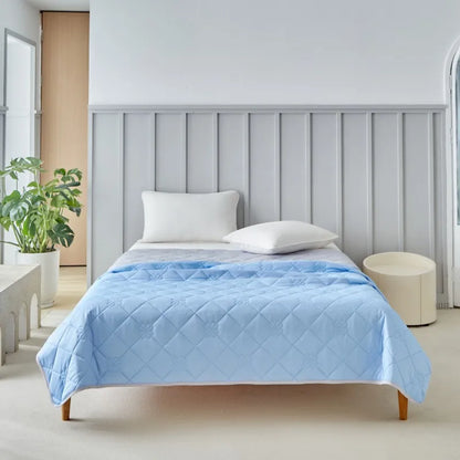 DecorBites™ Cool Summer Blanket: Lightweight Soft Ice Cooling Comforter for Hot Sleepers