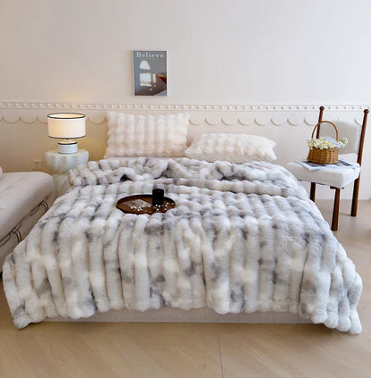 DecorBites™ Gradient Grey Cashmere Fleece Winter Blanket