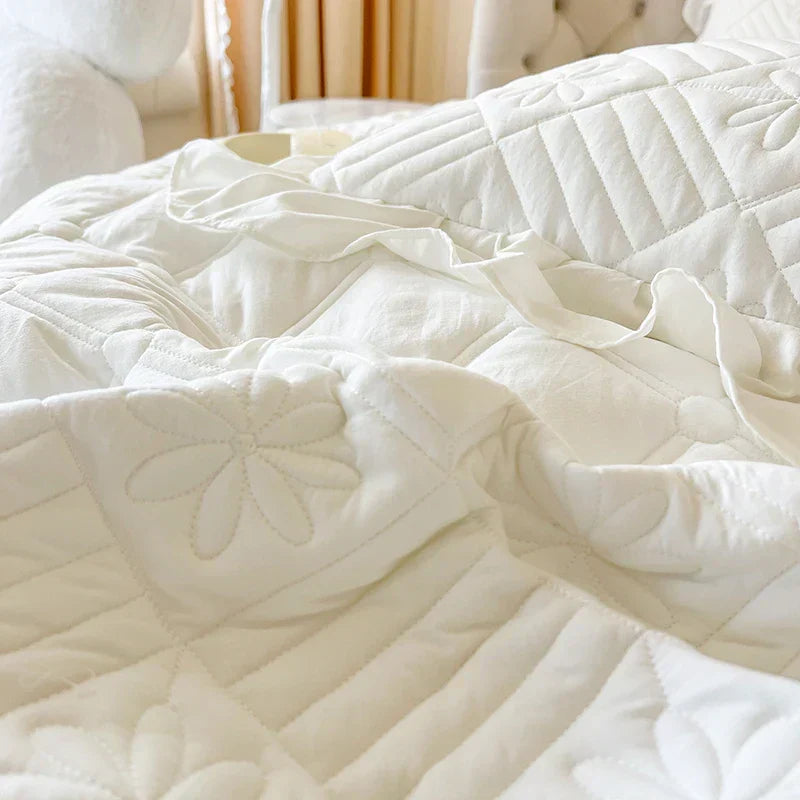 ™ Korean Princess Style Quilted Bedding Set with Lace Ruffles 200x230cm