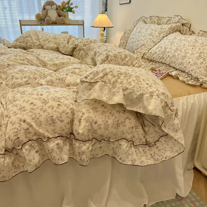 DecorBites™ Lace Bedding Set: Printed Design, Single Queen Size, Cozy Quilt Cover, Fitted Sheet, 2 Pillowcases
