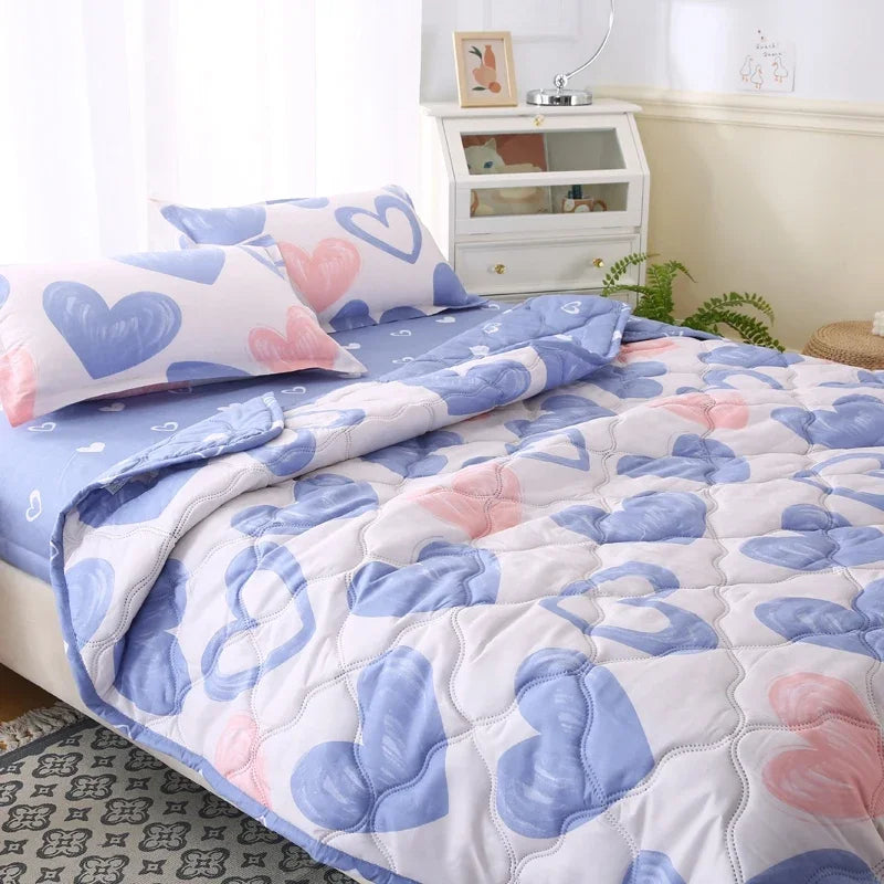 DecorBites™ Bear Quilt & Pillowcase Set - Soft & Breathable Summer Bedding