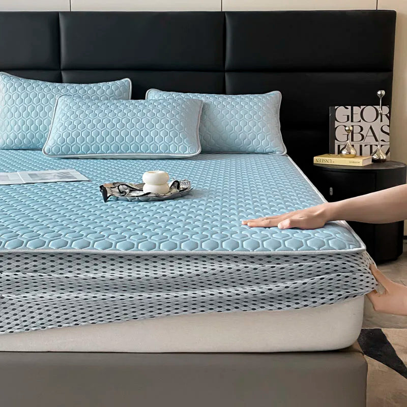 DecorBites™ Cool Summer Bed Mat Set Queen - High-quality Ice Silk Fabric