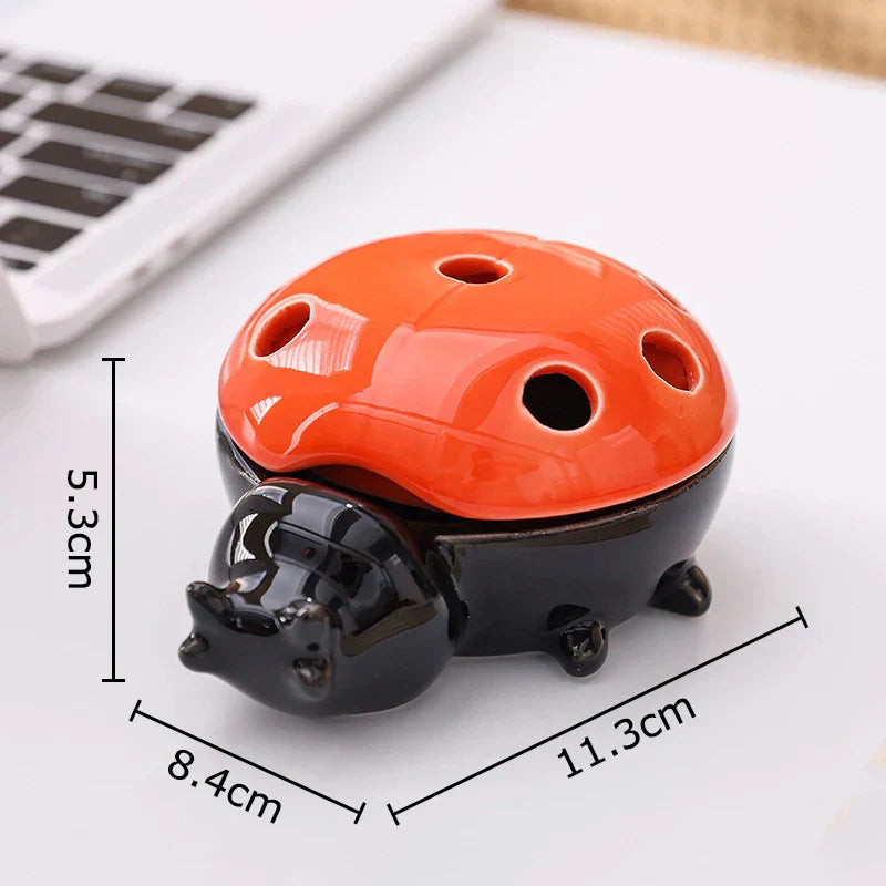 DecorBites™ Ladybug Ceramic Ashtray - Windproof Desk Decoration & Smoking Accessory