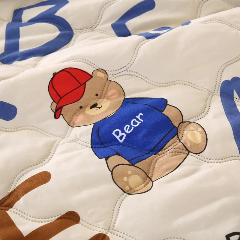 DecorBites™ Bear Quilt & Pillowcase Set - Soft & Breathable Summer Bedding