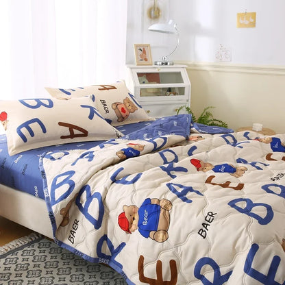 DecorBites™ Bear Quilt & Pillowcase Set - Soft & Breathable Summer Bedding