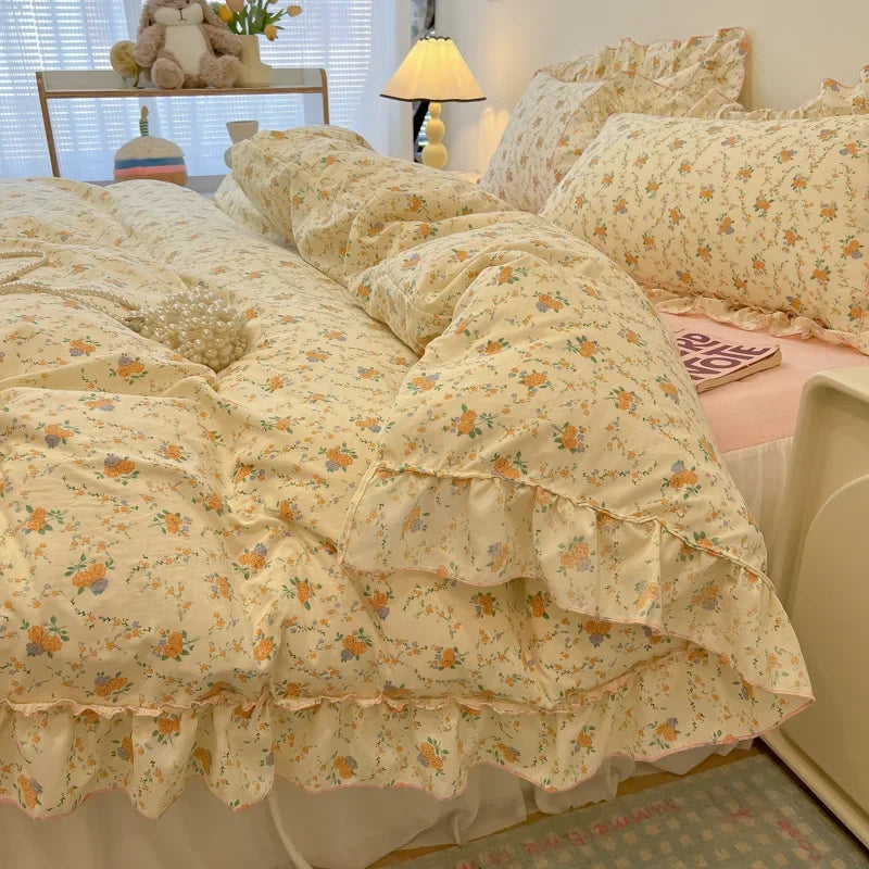 DecorBites™ Lace Bedding Set: Printed Design, Single Queen Size, Cozy Quilt Cover, Fitted Sheet, 2 Pillowcases