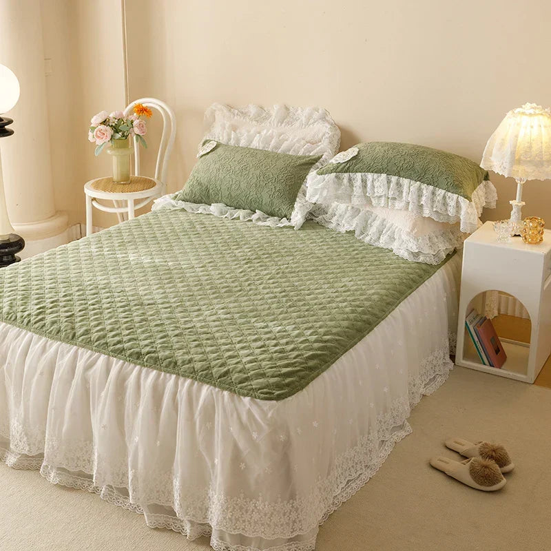 ™ Luxe Carved Velvet Lace Ruffles Bedding Set with Quilted Bed Skirt
