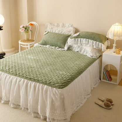 ™ Luxe Carved Velvet Lace Ruffles Bedding Set with Quilted Bed Skirt