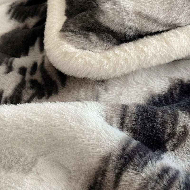 DecorBites™ Cozy Rabbit Hair Bed Set, Queen Size Comforter for Winter Luxury Comfort