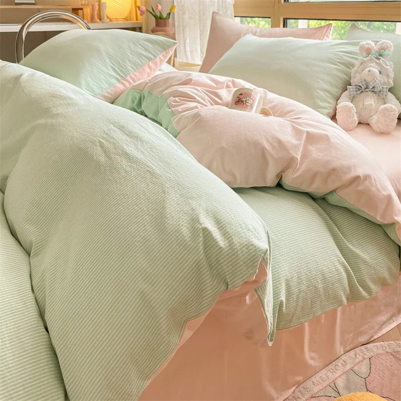 DecorBites™ Cozy Striped Cotton Bedding Set - Breathable & Soft Quilt Kit