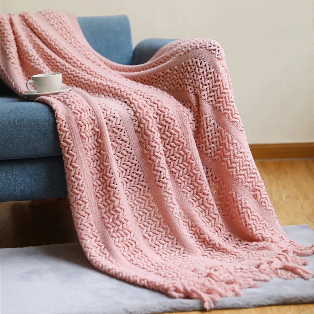 DecorBites™ Houndstooth Throw Blanket