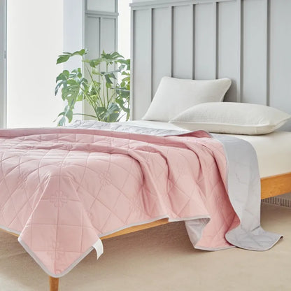 DecorBites™ Cool Summer Blanket: Lightweight Soft Ice Cooling Comforter for Hot Sleepers