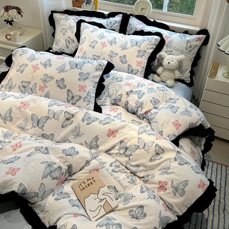 DecorBites™ Korean Black White Hepburn Style Bedding Set with Lace Fitted Sheet Set