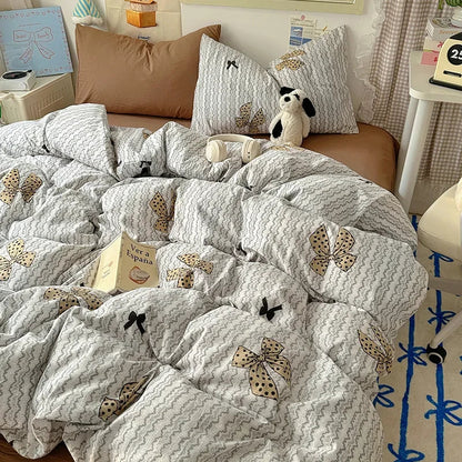 DecorBites™ Cartoon Print Quilt Cover Set for King Queen Beds - All Seasons Comfort