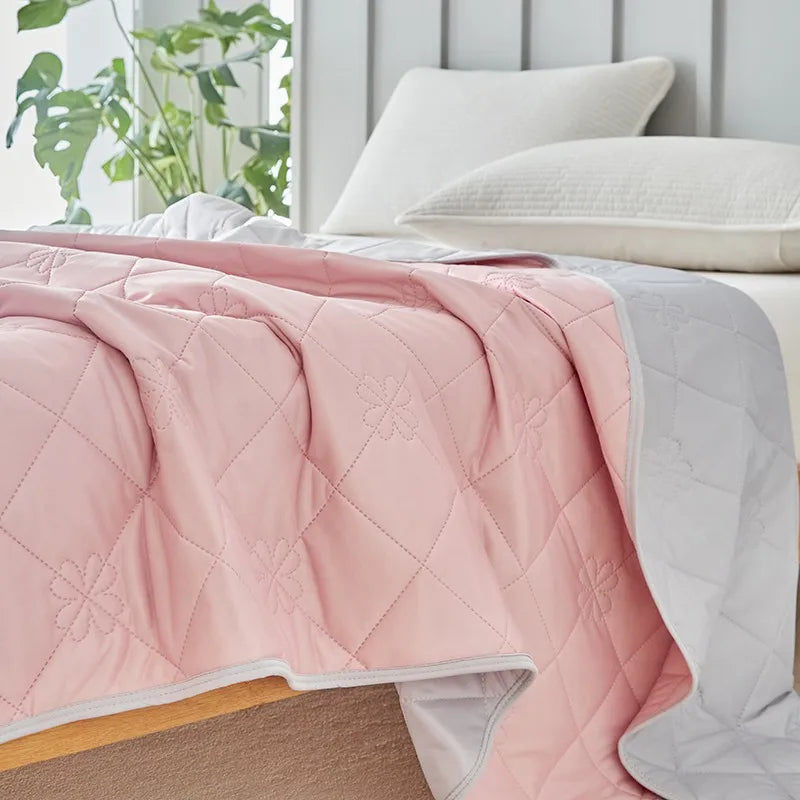 DecorBites™ Cool Summer Blanket: Lightweight Soft Ice Cooling Comforter for Hot Sleepers