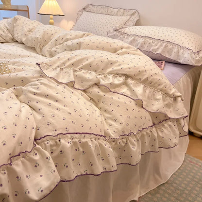 DecorBites™ Lace Bedding Set: Printed Design, Single Queen Size, Cozy Quilt Cover, Fitted Sheet, 2 Pillowcases