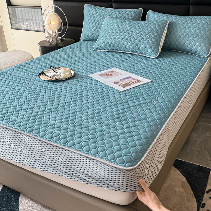 DecorBites™ Cool Summer Bed Mat Set Queen - High-quality Ice Silk Fabric
