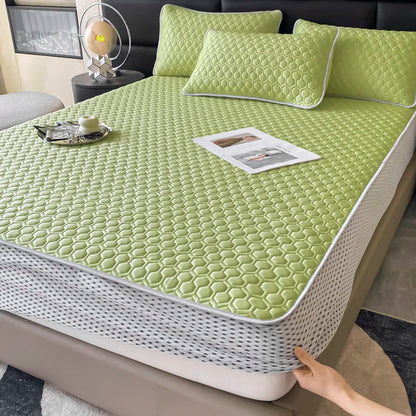 DecorBites™ Cool Summer Bed Mat Set Queen - High-quality Ice Silk Fabric