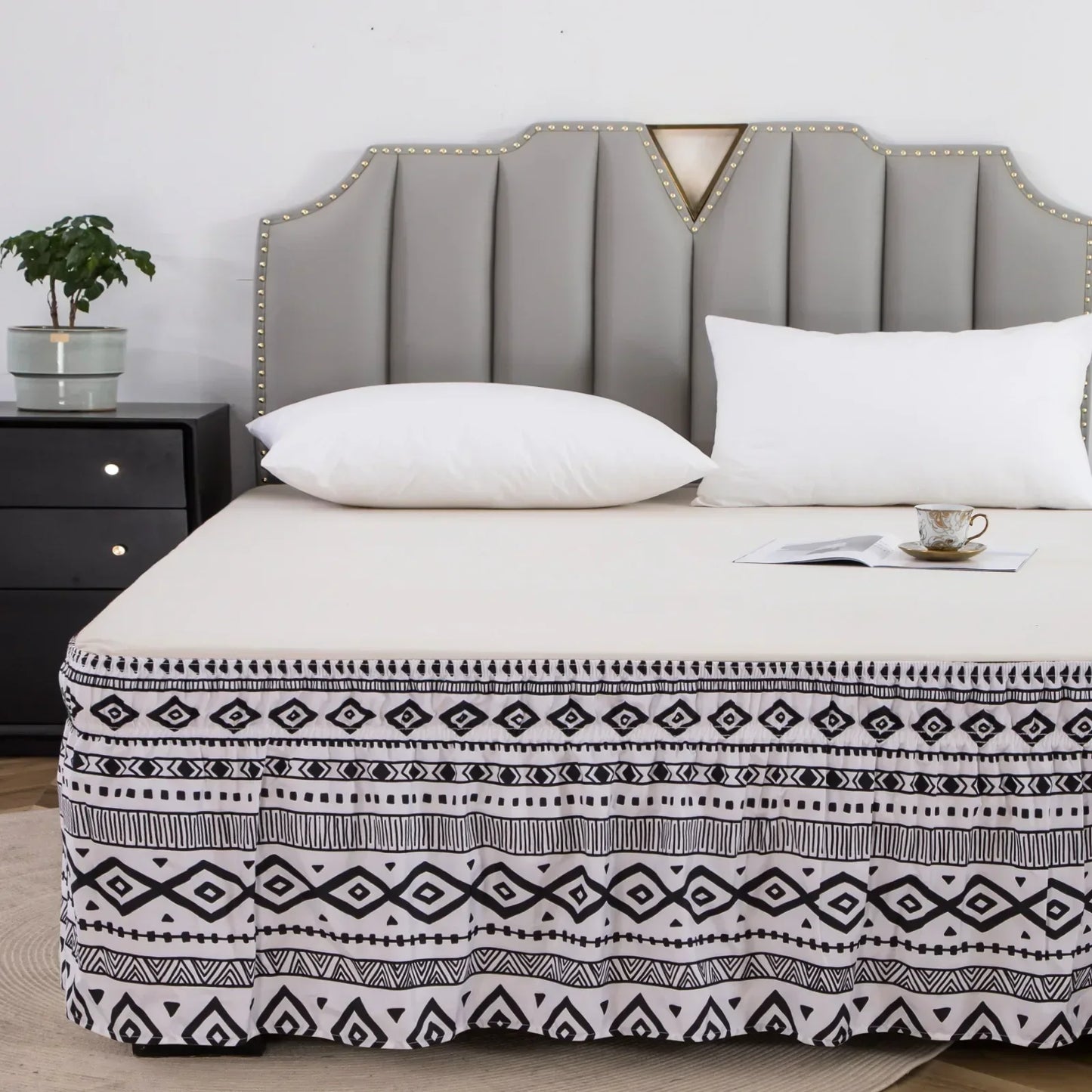DecorBites™ Elastic Band Diamond Lattice Ruffled Bed Skirt for Queen Size Mattress