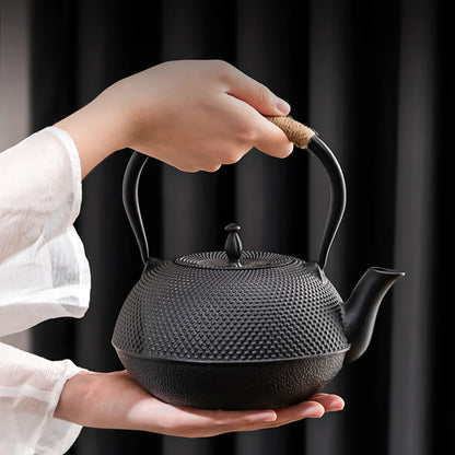 DecorBites™ Cast Iron Tea Pot with Stainless Steel Infuser for Oolong, Kung Fu, Puer Tea