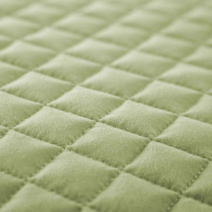 King/Cal King Lightweight Sage Ultra Soft 3-Piece Microfiber Quilt Set