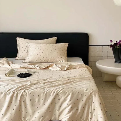 DecorBites™ Cooling Quilt: Soft Silky Single Double Bed Blanket for Summer & Autumn