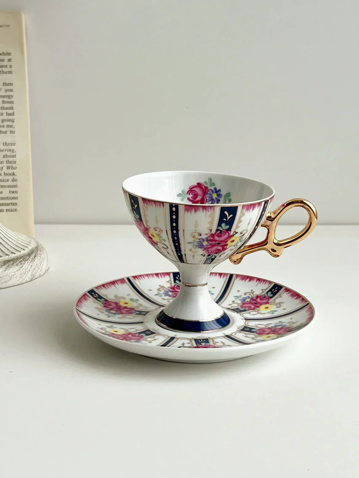 DecorBites™ Court Style Latte & Cappuccino Cup Set with Saucer, Tea Cup Set